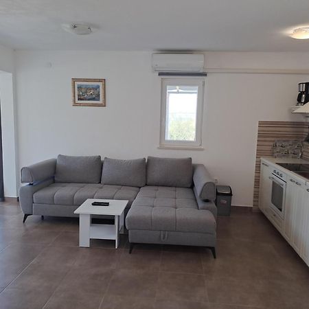 Nane Garden House With Heated Pool Villa Mirce Exteriör bild