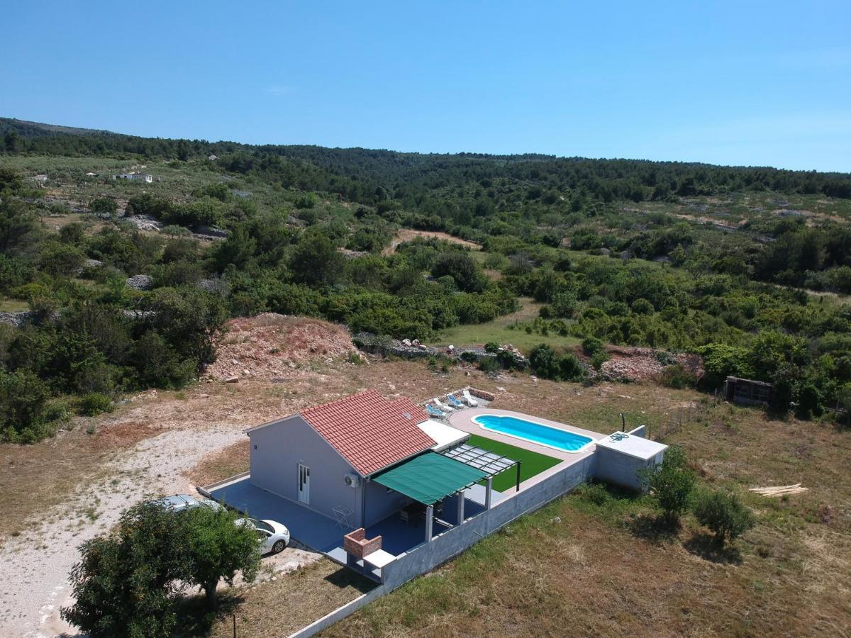 Nane Garden House With Heated Pool Villa Mirce Exteriör bild