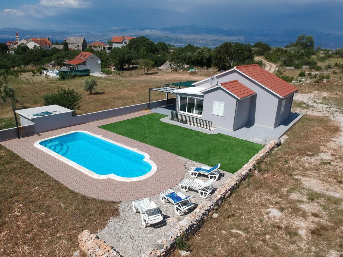 Nane Garden House With Heated Pool Villa Mirce Exteriör bild